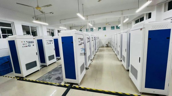 名称：电机控制及仪表照明综合实训装置