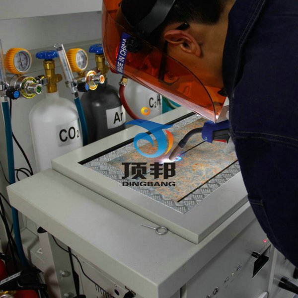 [价 格]