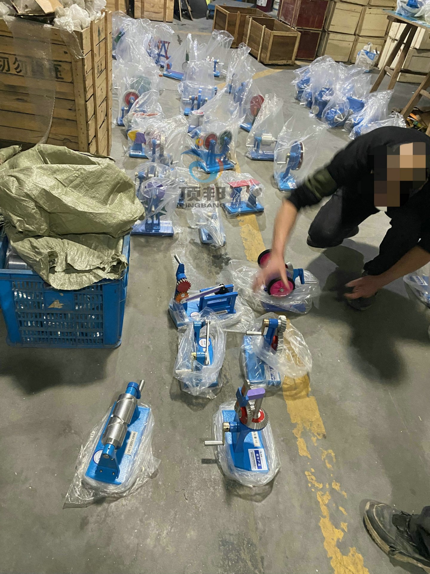 扫码添加微信客服