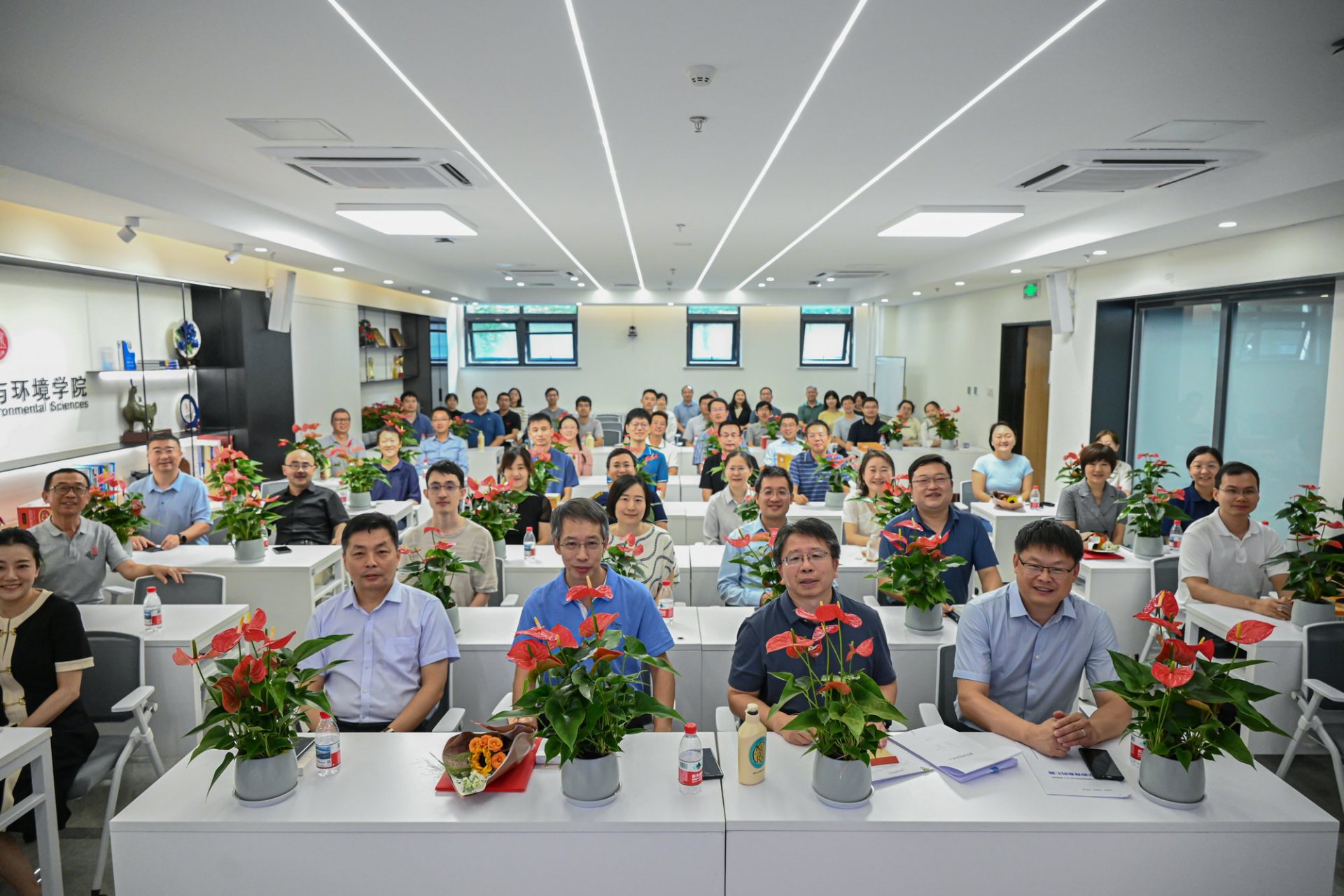 1现场合影.jpg 在第41个教师节到来之际