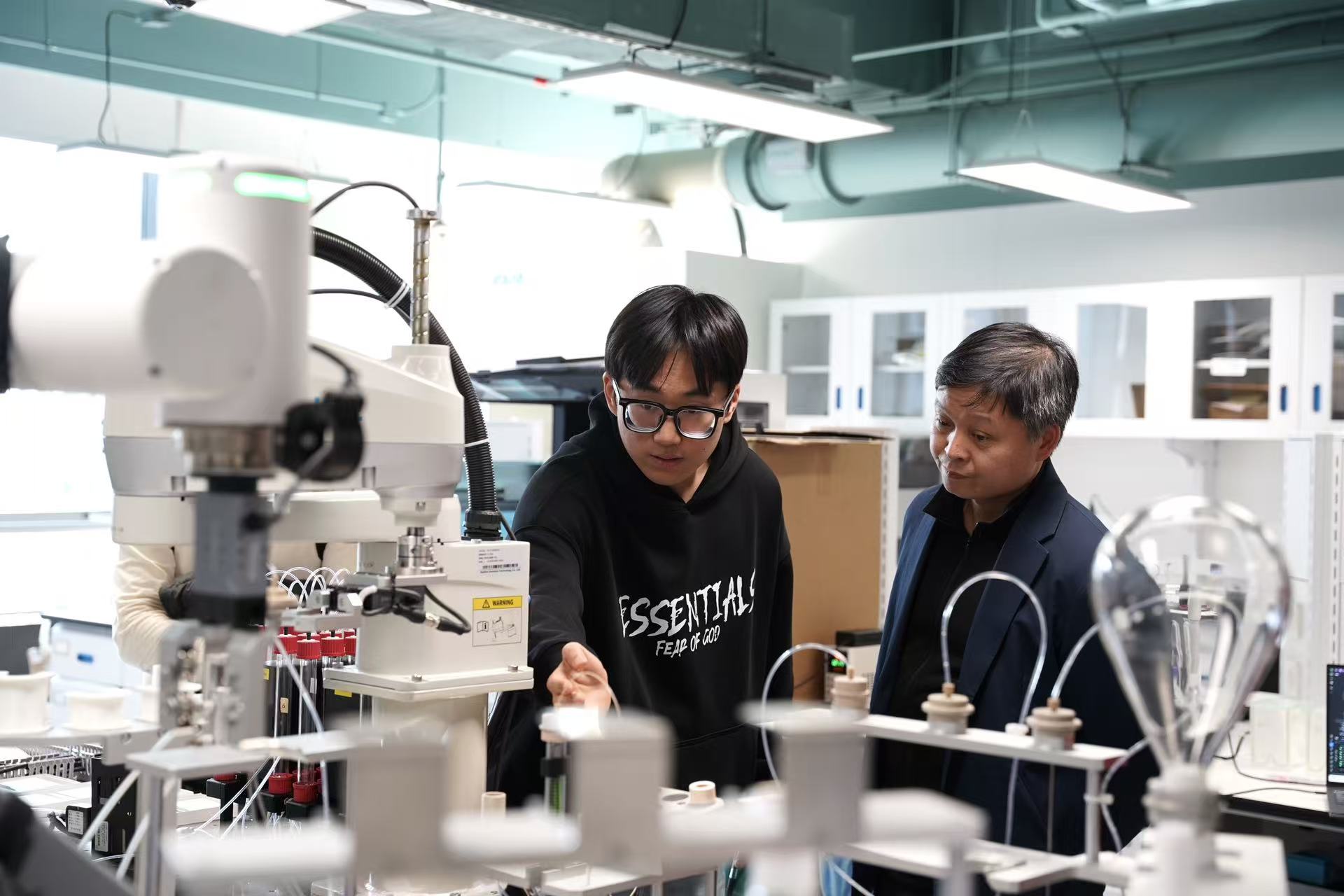 image8.jpg 同题参见调研团由化学与分子工程jee